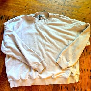 Vuori crew neck sweatshirt